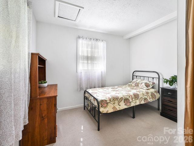 623 School Road, Asheville, NC 28803