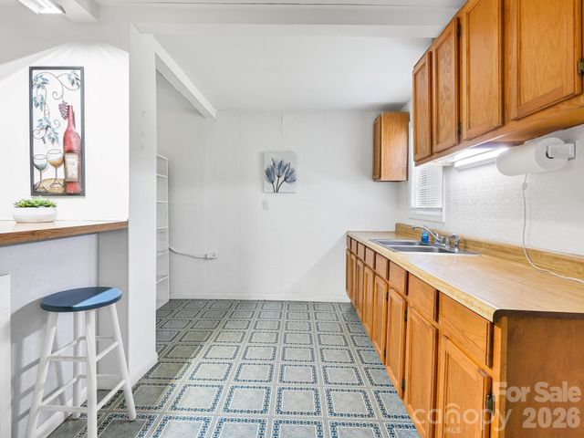 623 School Road, Asheville, NC 28803