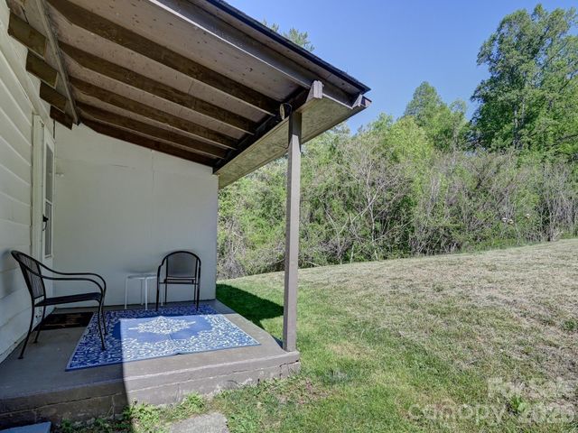 623 School Road, Asheville, NC 28803