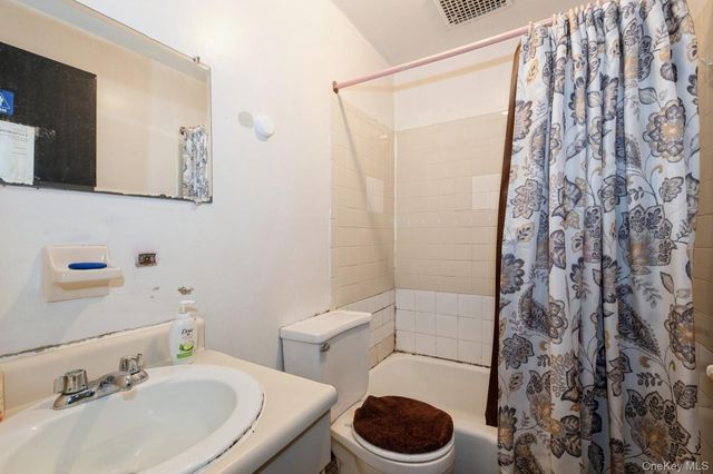 275 Howard Avenue, Brooklyn, NY 11233