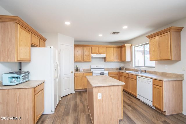 1831 W DESERT SEASONS Drive, San Tan Valley, AZ 85144