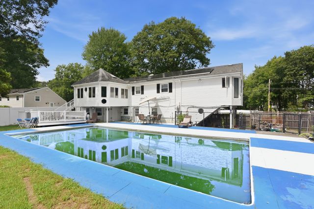 54 Michael Dr, Brockton, MA 02301