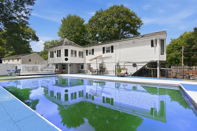 54 Michael Dr, Brockton, MA 02301