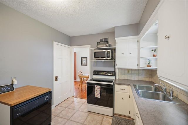 3805 Zenith Avenue N, Robbinsdale, MN 55422