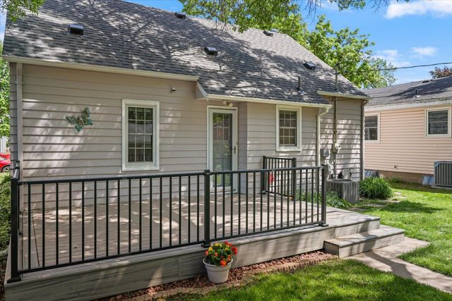 3805 Zenith Avenue N, Robbinsdale, MN 55422
