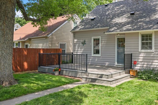 3805 Zenith Avenue N, Robbinsdale, MN 55422