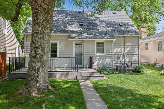 3805 Zenith Avenue N, Robbinsdale, MN 55422
