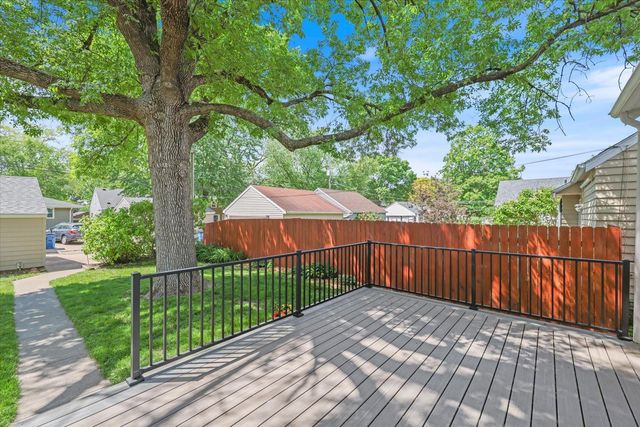 3805 Zenith Avenue N, Robbinsdale, MN 55422