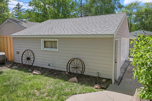 3805 Zenith Avenue N, Robbinsdale, MN 55422