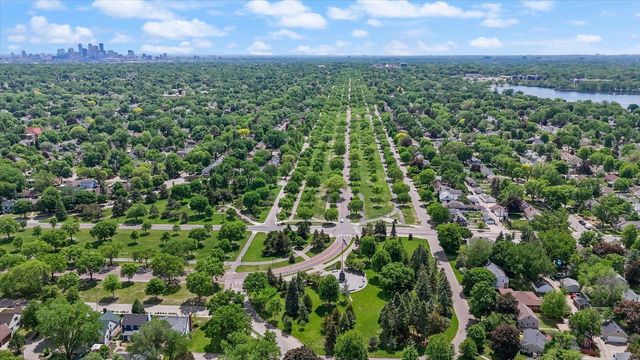3805 Zenith Avenue N, Robbinsdale, MN 55422