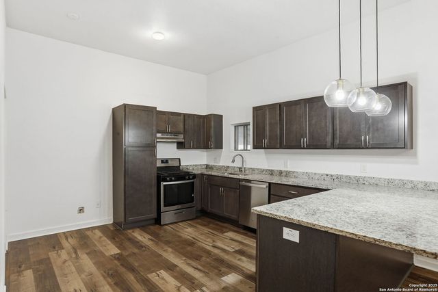 105 Dewitt, San Antonio, TX 78204