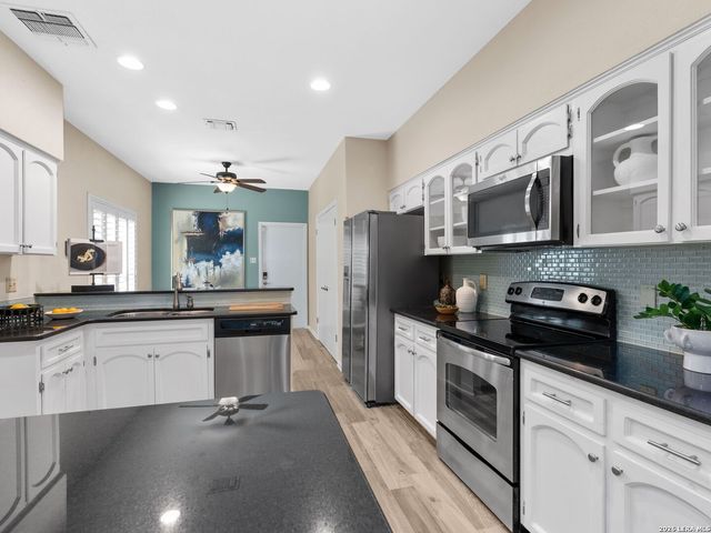 146 Lorenz Rd, San Antonio, TX 78209