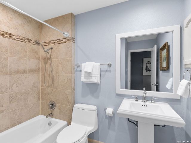 146 Lorenz Rd, San Antonio, TX 78209