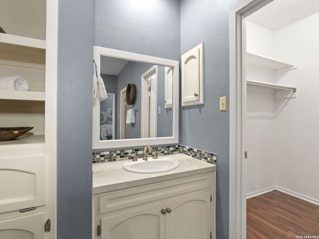 146 Lorenz Rd, San Antonio, TX 78209