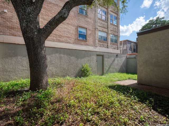 146 Lorenz Rd, San Antonio, TX 78209