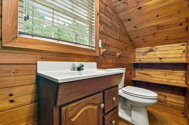 665 Shady Lane, Mineral Bluff, GA 30559
