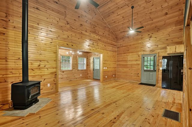 665 Shady Lane, Mineral Bluff, GA 30559