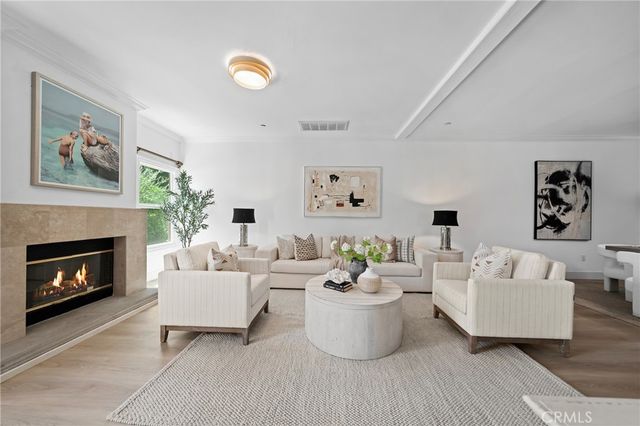 1088 S Marengo 8, Pasadena, CA 91106