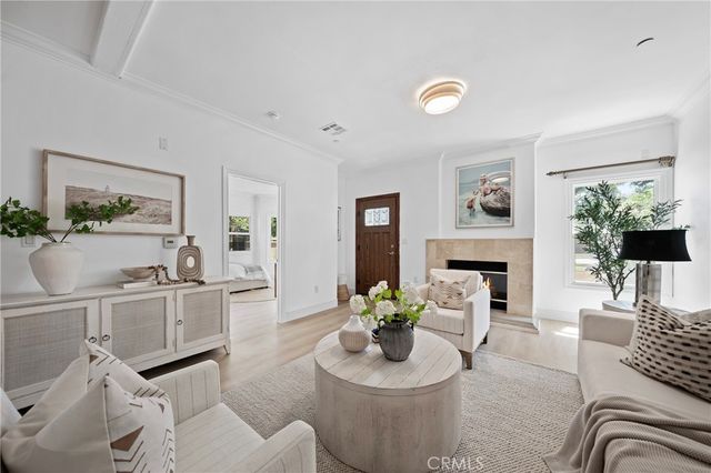 1088 S Marengo 8, Pasadena, CA 91106