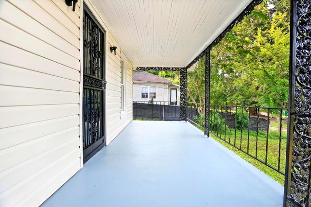 241 E Circle, Rossville, GA 30741