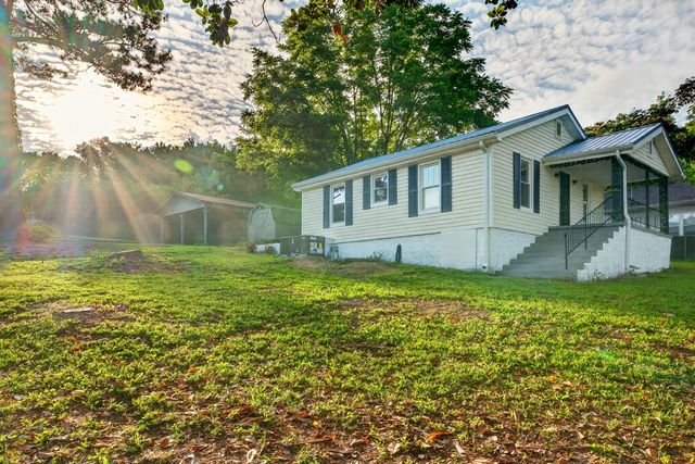 241 E Circle, Rossville, GA 30741