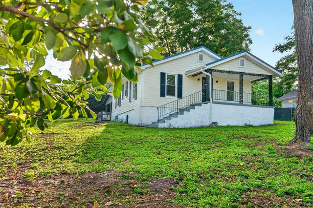 241 E Circle, Rossville, GA 30741