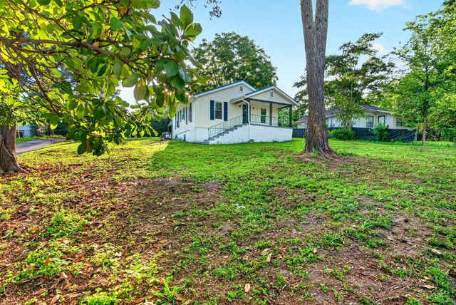 241 E Circle, Rossville, GA 30741
