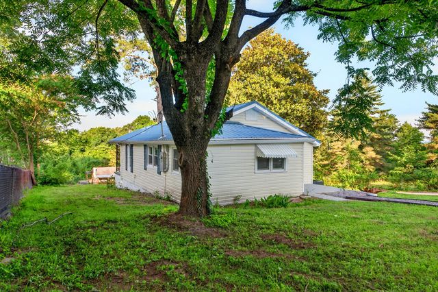 241 E Circle, Rossville, GA 30741