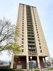 3001 S Michigan Avenue 909, Chicago, IL 60616