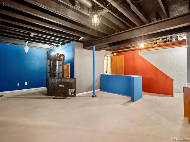 9026 E Bluewater Drive, Clarkston, MI 48348