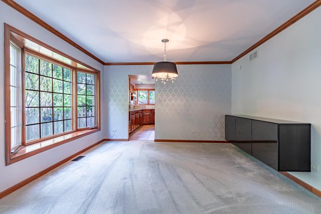 8407 Beech Avenue, Munster, IN 46321