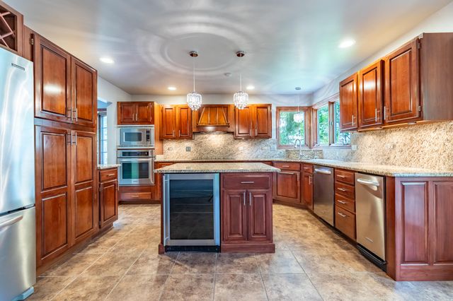 8407 Beech Avenue, Munster, IN 46321