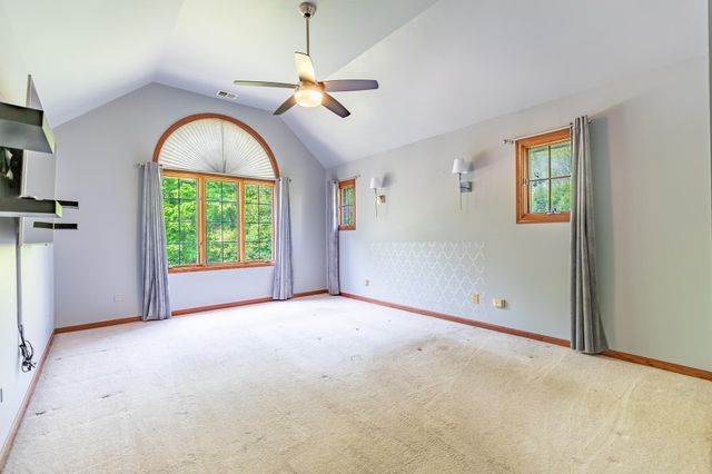 8407 Beech Avenue, Munster, IN 46321