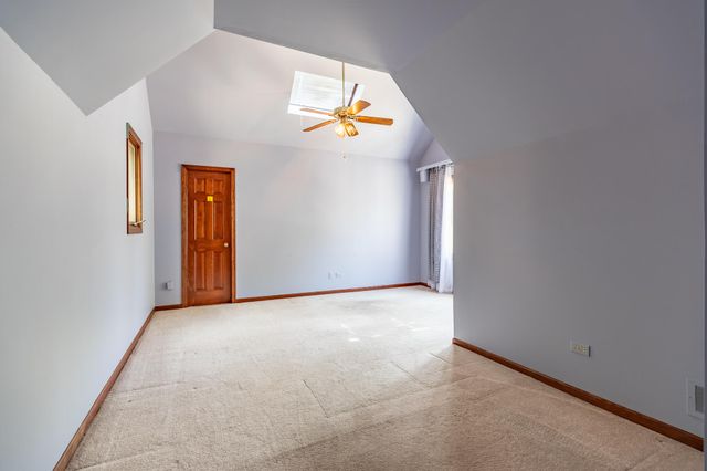 8407 Beech Avenue, Munster, IN 46321