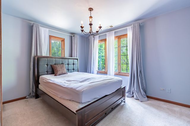 8407 Beech Avenue, Munster, IN 46321