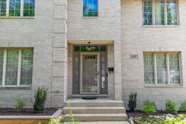 8407 Beech Avenue, Munster, IN 46321