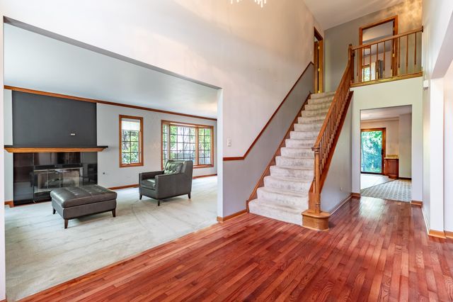 8407 Beech Avenue, Munster, IN 46321