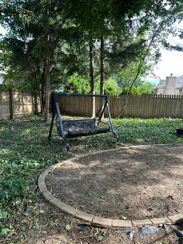 8407 Beech Avenue, Munster, IN 46321