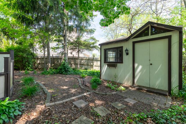 8407 Beech Avenue, Munster, IN 46321