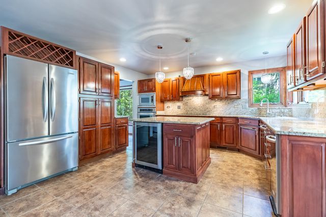 8407 Beech Avenue, Munster, IN 46321