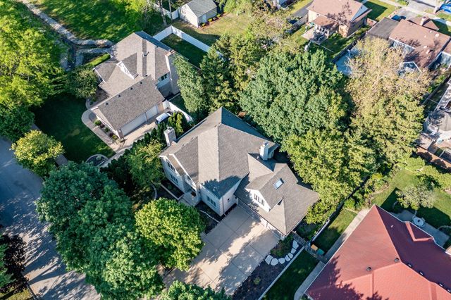 8407 Beech Avenue, Munster, IN 46321