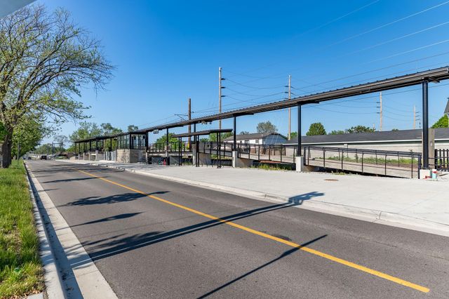 8407 Beech Avenue, Munster, IN 46321