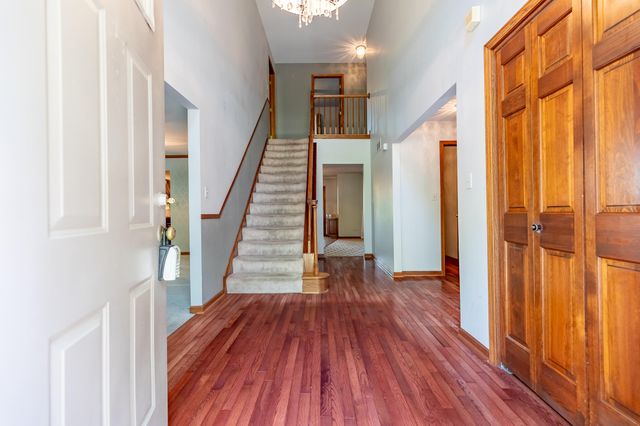 8407 Beech Avenue, Munster, IN 46321