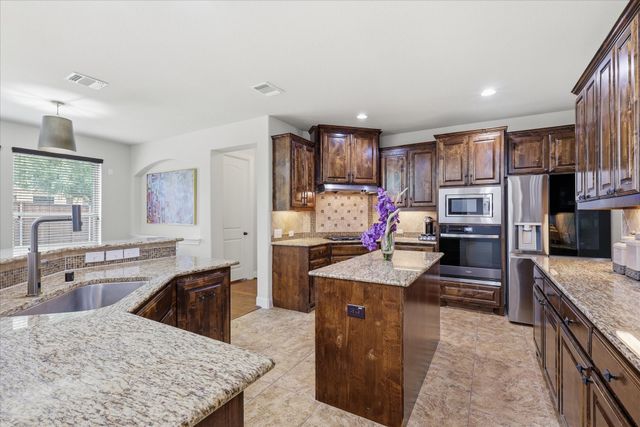 7821 Rosebank, The Colony, TX 75056