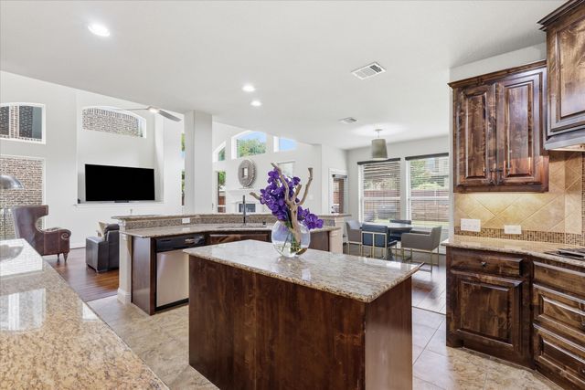 7821 Rosebank, The Colony, TX 75056