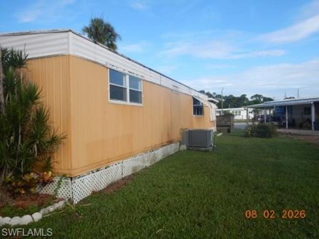 251 Shrub LN N, NORTH FORT MYERS, FL 33917 — photo 3