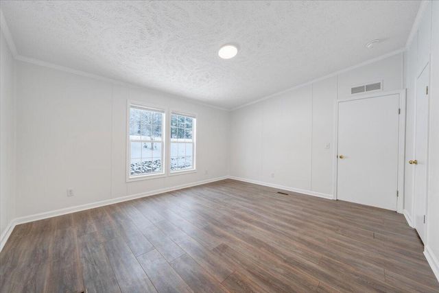 405 Harbor TRL, Moneta, VA 24121