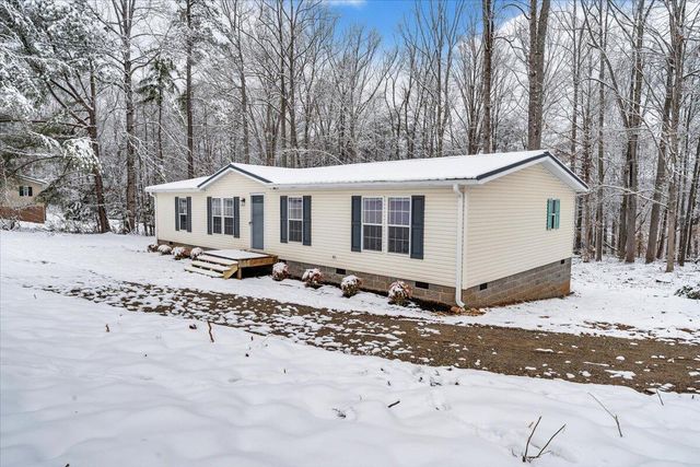 405 Harbor TRL, Moneta, VA 24121