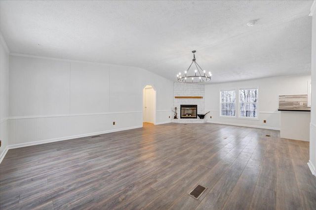 405 Harbor TRL, Moneta, VA 24121