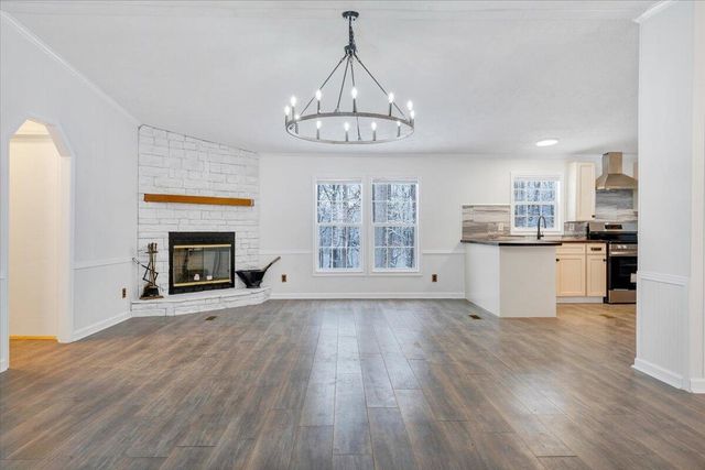 405 Harbor TRL, Moneta, VA 24121